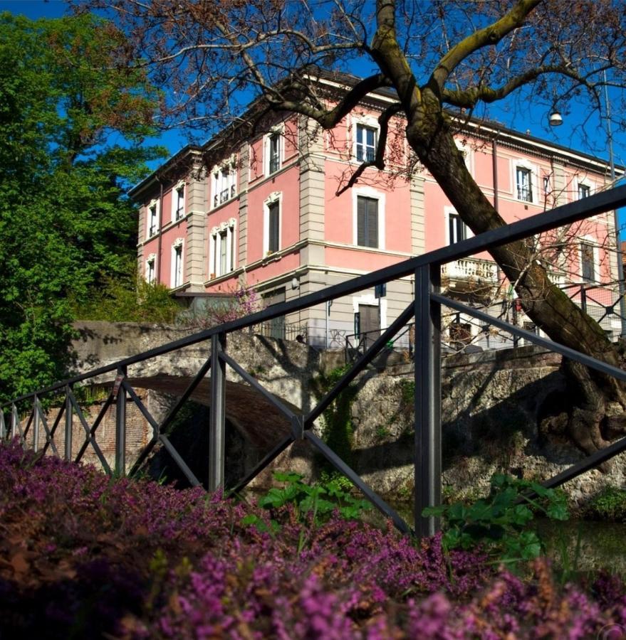 Trilocale In Villa Signorile 米兰 外观 照片